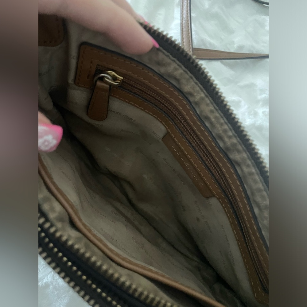 Brown canvas print Michael Kors crossbody - Picture 5 of 5